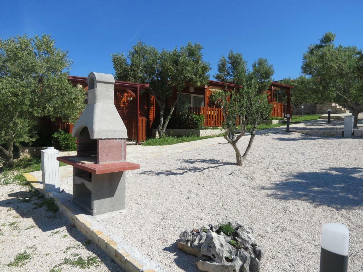 Campsite Kaya Pakostane Exterior photo