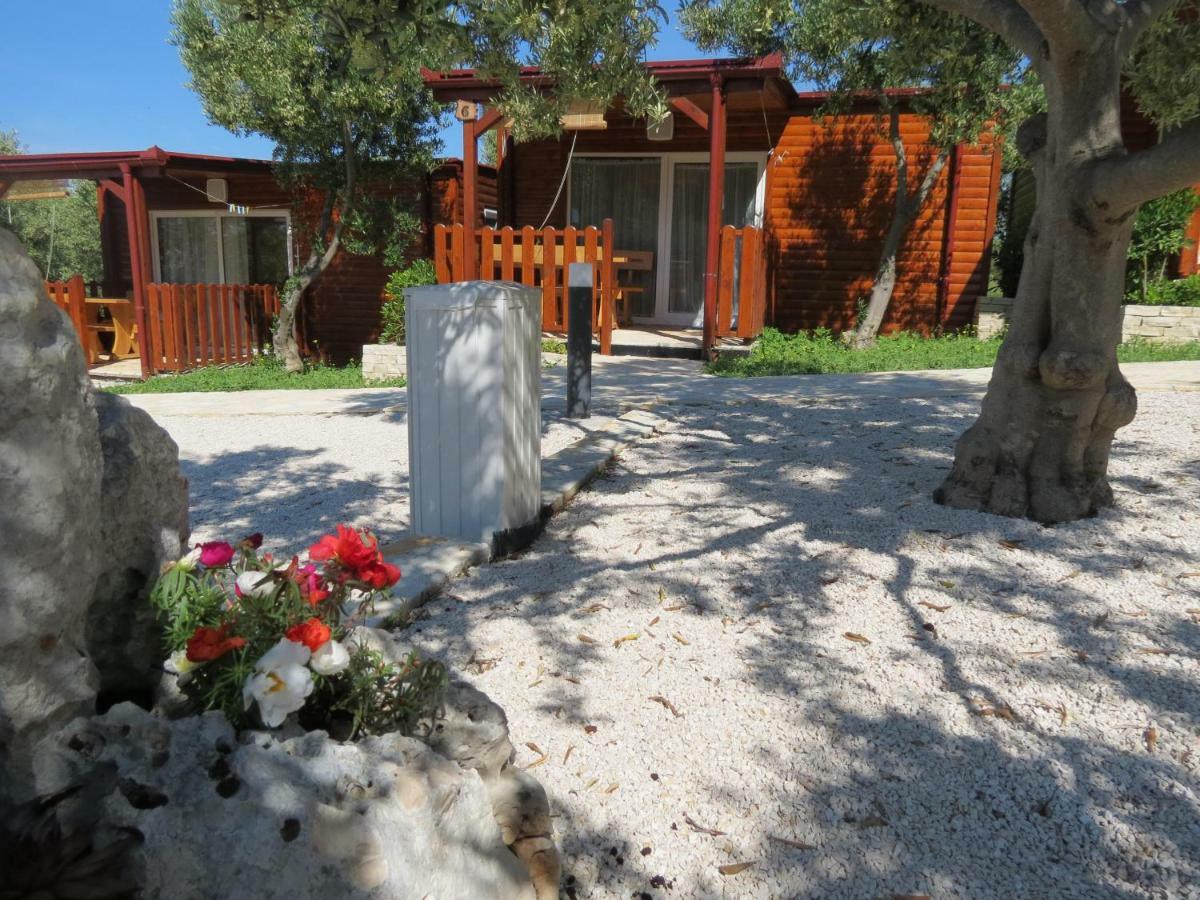 Campsite Kaya Pakostane Exterior photo